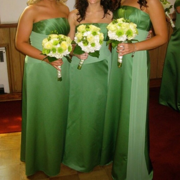 David’s Bridal Clover Green Strapless Satin Dress - Size 4 - Picture 2 of 15